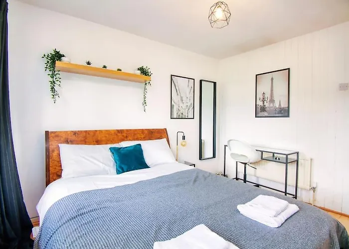 2 Bed Camden Mews